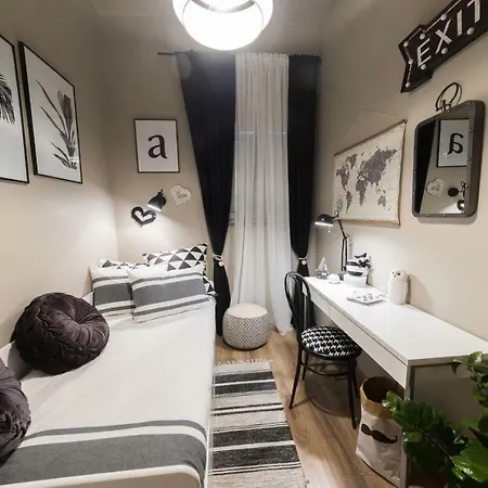 Deluxe No.8 Apartment *